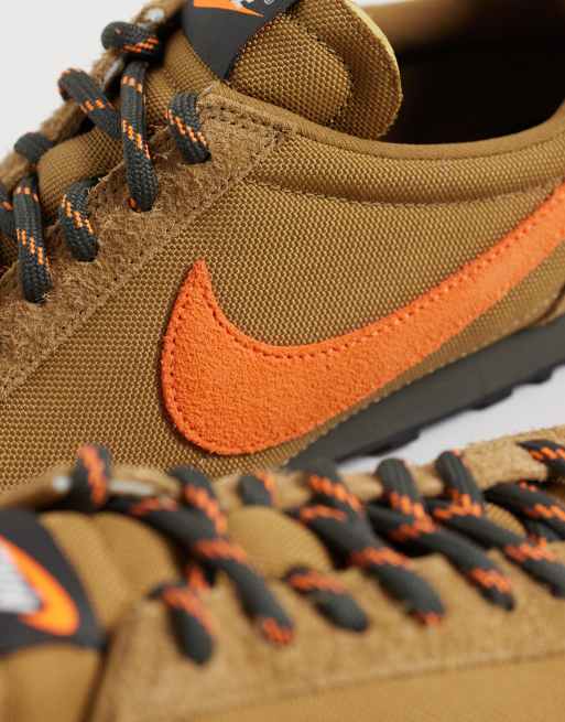 Nike Waffle Racer '26 trainers in brown & orange, 4 of 5