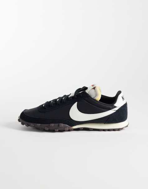 Nike – Waffle Racer – Sneaker in Schwarz und Weiß - view 1