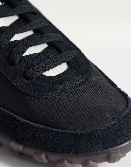 Nike – Waffle Racer – Svarta och vita träningsskor, 2 av 5