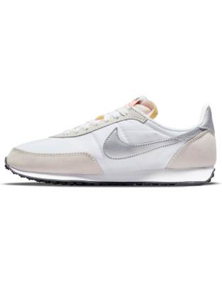 Nike Waffle 2 Sneakers In White And Silver In White