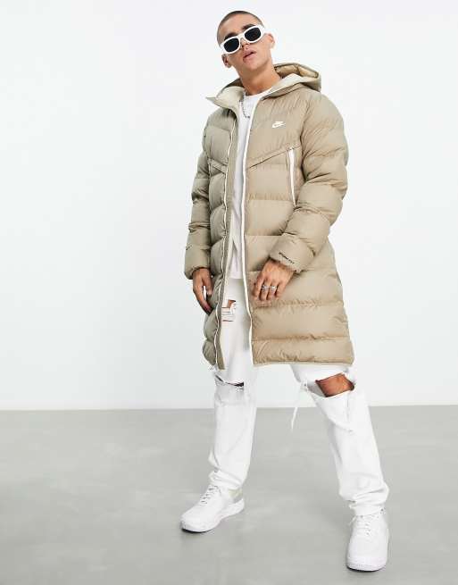 Nike Wattierte Longline Jacke in Beige