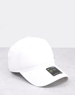 Nike – Weiße Kappe mit Metall-Swoosh