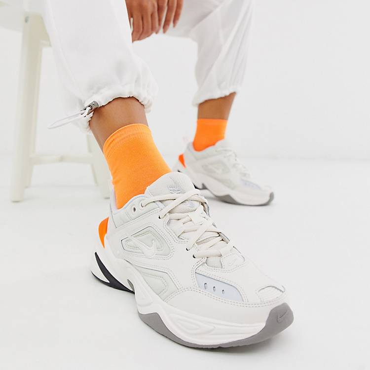 Найк мягкие. Nike Tekno женские оранжевые m2k. Nike m2k бело оранжевые. Кроссовки m2k Tekno белые. Nike m2k Tekno белые.