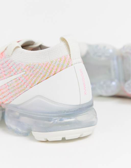 Nike white and pink 2025 vapormax flyknit 3 sneakers