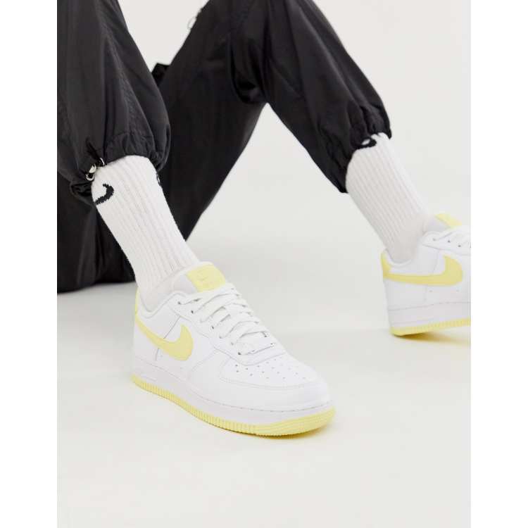 White & yellow air force 1 2025 07 se trainers