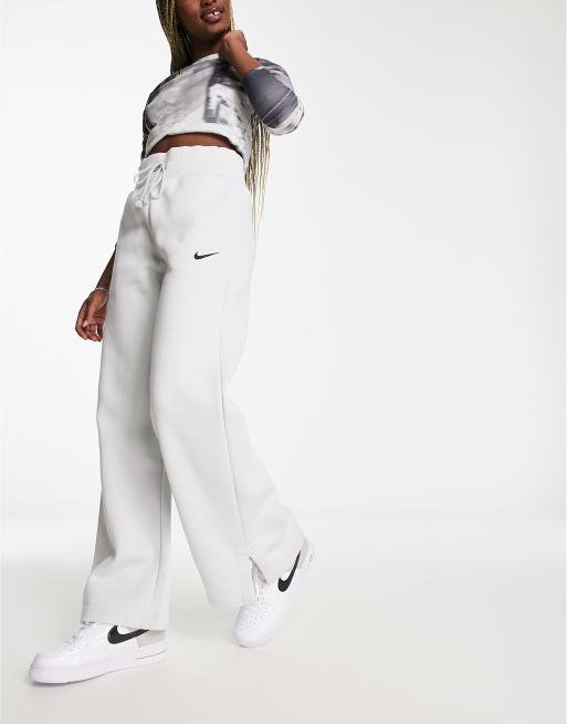 Nike Straight Leg Sweatpants Size L - $16 (64% Off Retail) - From