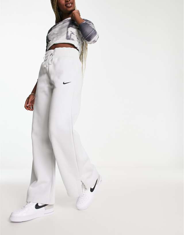 Nike wide leg sweatpants in gray