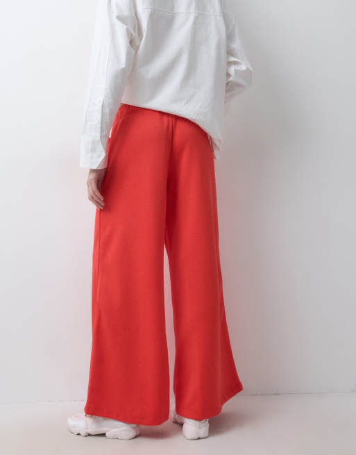 Nike wide leg track pant in crimson red, 3 of 5