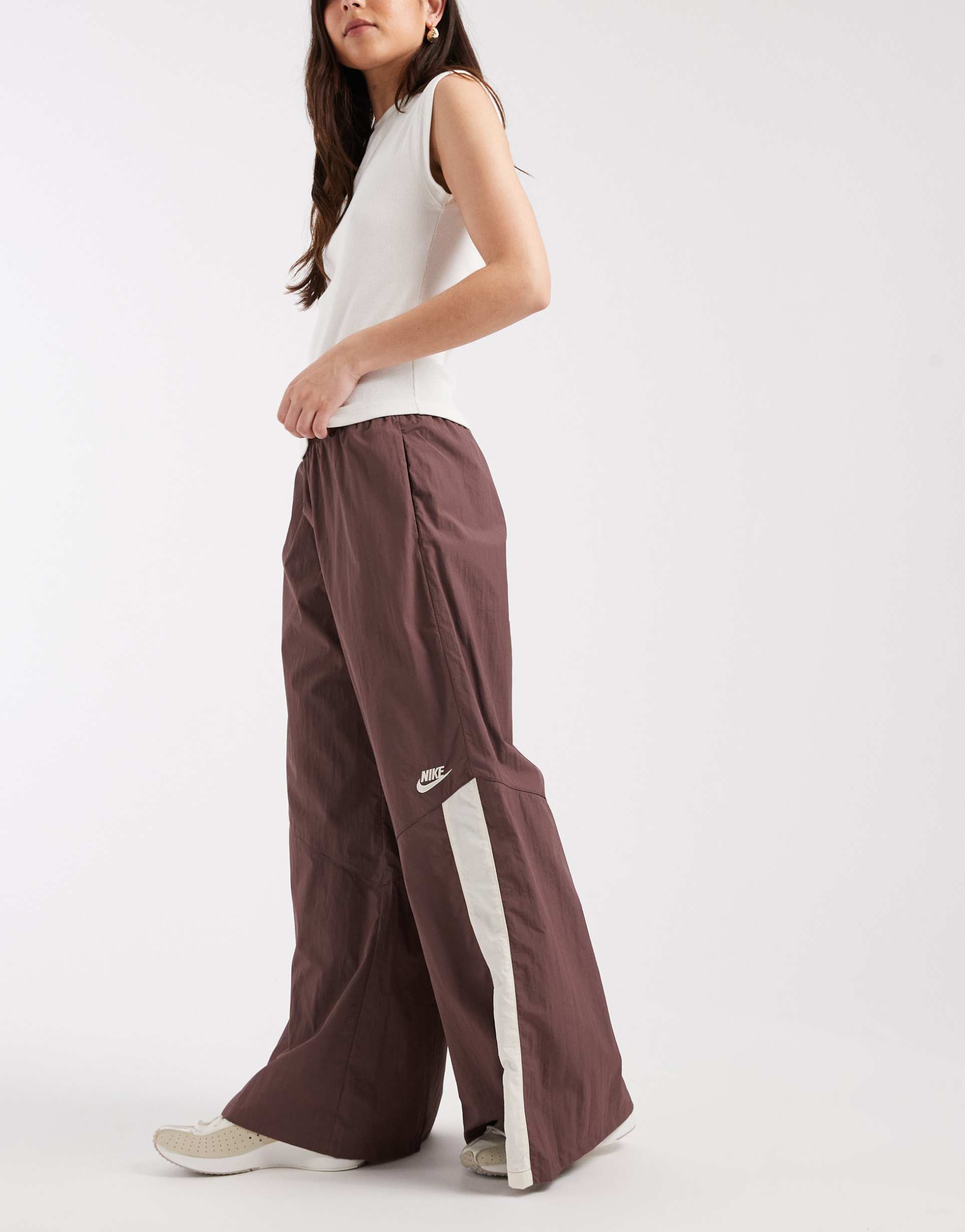 nike wide leg woven pants in brown