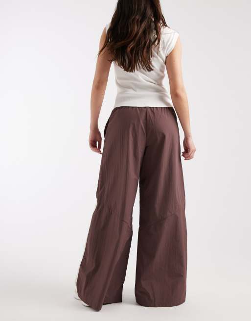 Nike wide leg woven pants in brown , 5 of 5