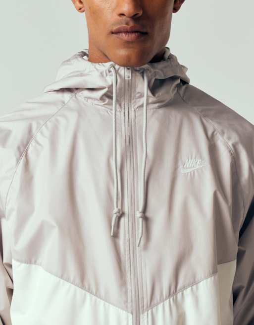 Nike – Windrunner – Kurtka dresowa w kolorze jasnoszarym i białym, 3 z 12