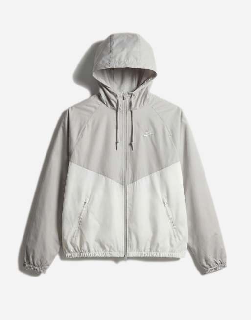 Nike – Windrunner – Kurtka dresowa w kolorze jasnoszarym i białym, 6 z 12
