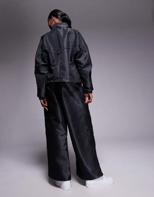 Nike Windrunner Liquid Shine track pant in black, 3 of 5