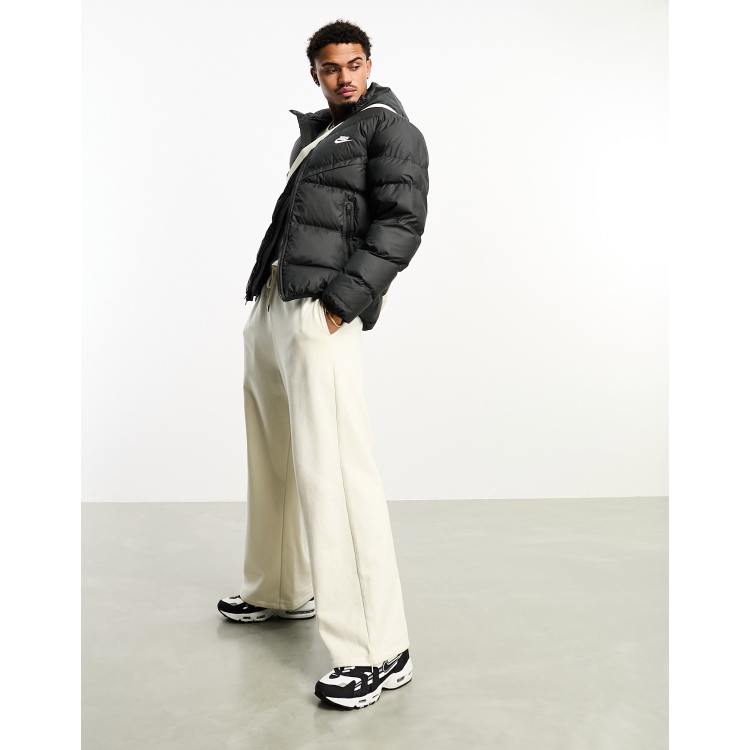 Nike Windrunner puffer jacket in black | ASOS