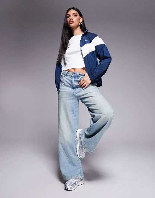 Nike windrunner track jacket in navy and cream, 3 of 4