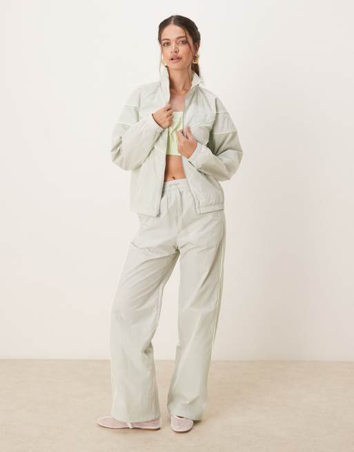 Nike windrunner track jacket in sage green, 2 of 4