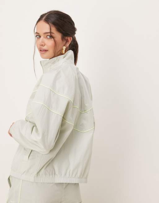 Nike windrunner track jacket in sage green, 3 of 4