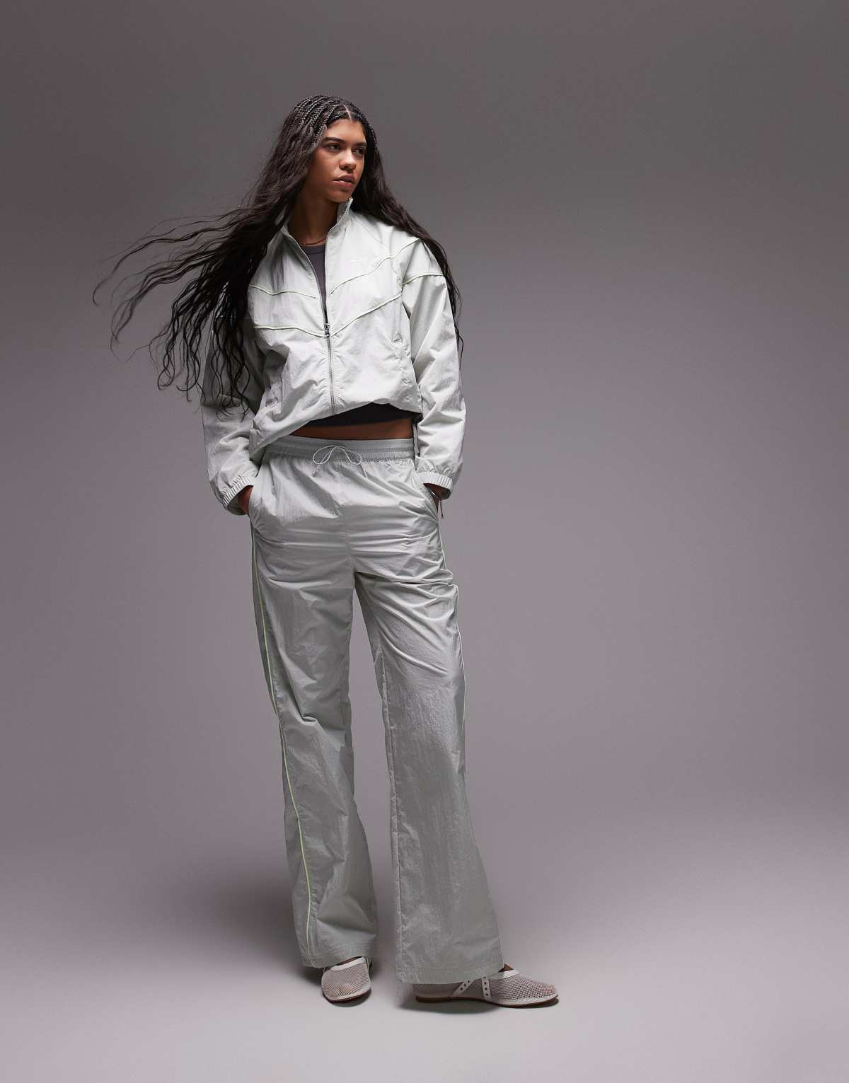 Nike windrunner track jacket in silver - SILVER