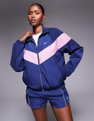 Nike - Windrunner - Trainingsjacke aus Webstoff in Marineblau und Lila