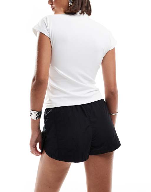 ★★Nike★★ Windrunner Mid Rise 2 Inch Woven Shorts W Black Nike Windrunner woven shorts in black | ASOS