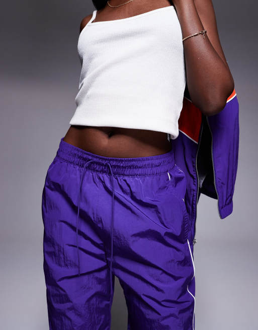 Nike Windrunner woven track pant in purple, 2 of 5