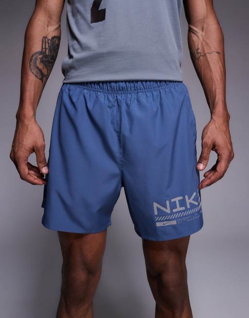 Nike Winter 5-inch 2 in 1 shorts in blue , 4 of 5