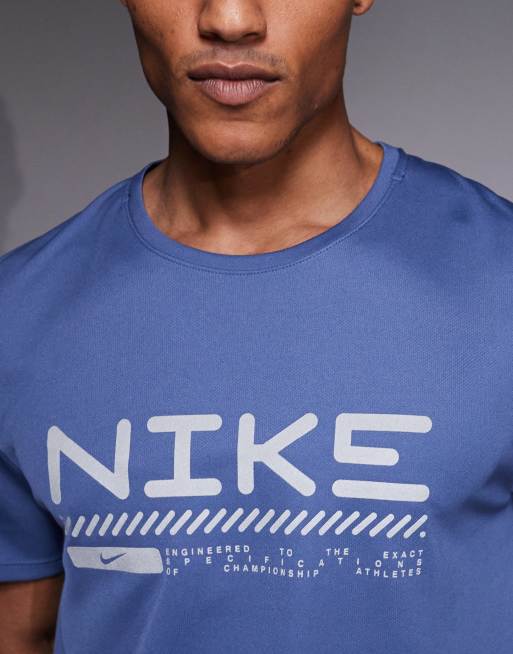 Nike Winter Miler t-shirt in blue and silver, 5 of 5