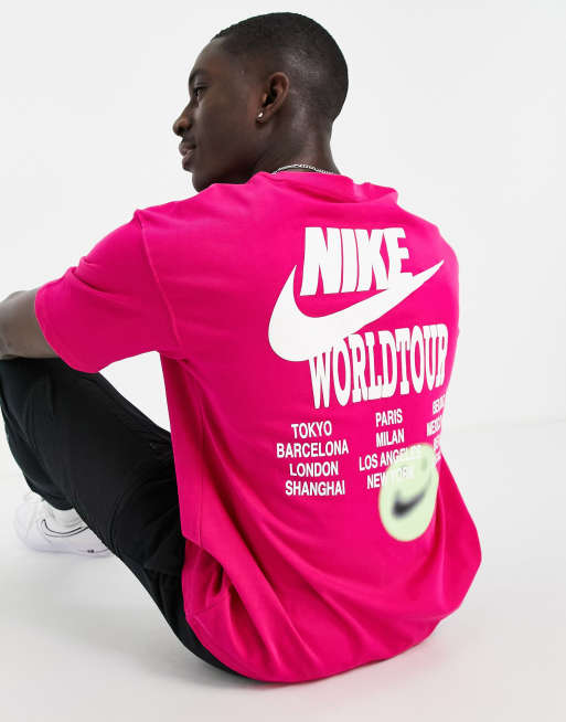 Nike World Tour Pack T shirt oversize rosa con grafica