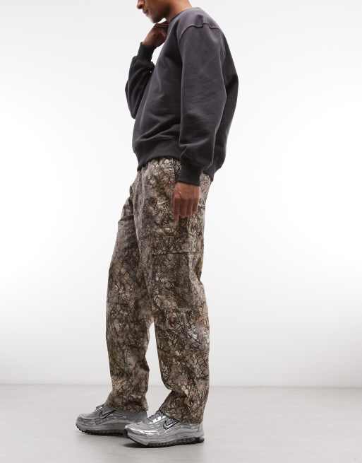 Nike woven pants in khaki camo print , 3 of 5