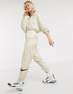 nike swoosh cargo pants