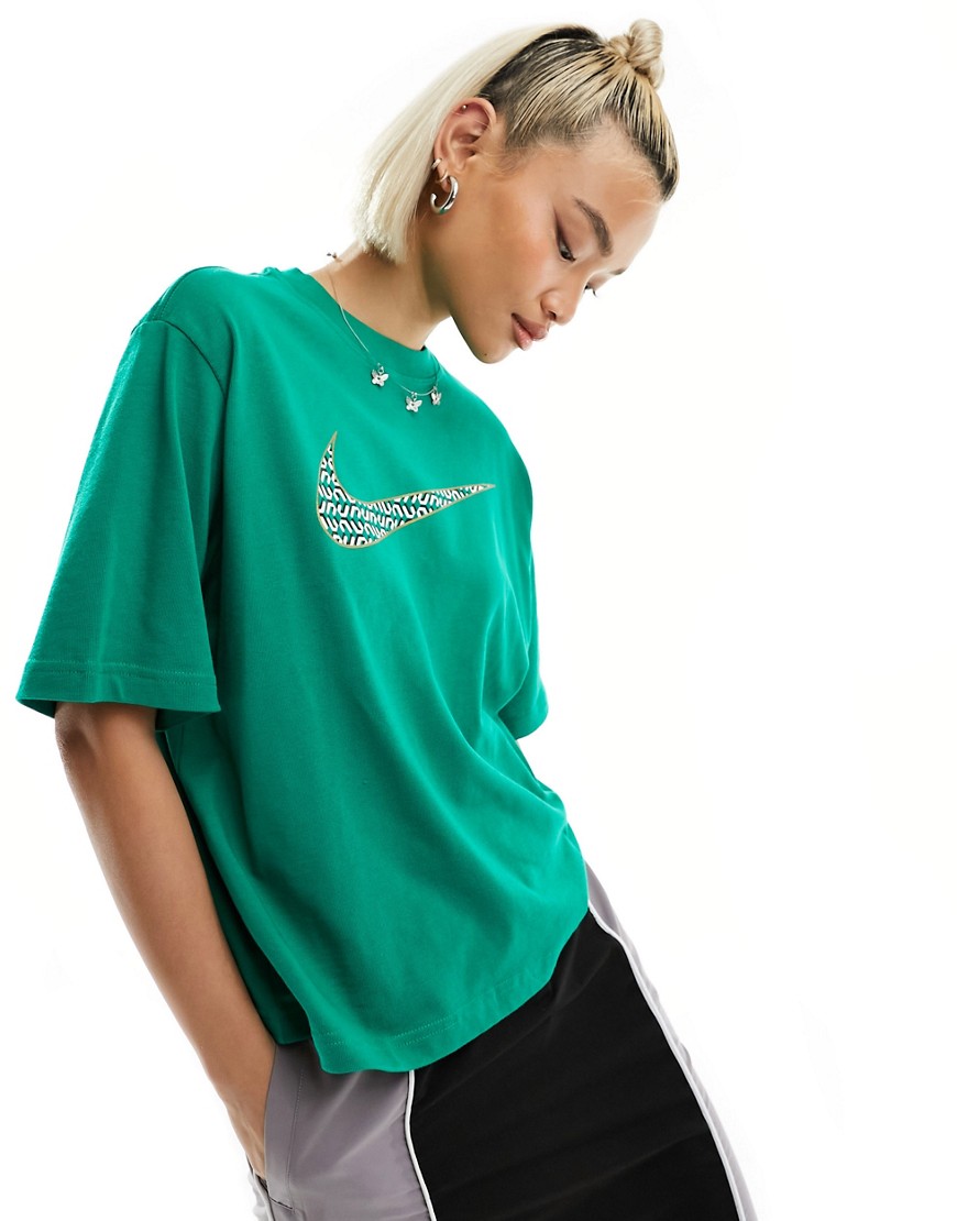 Nike Wwc Boxy T-shirt In Green