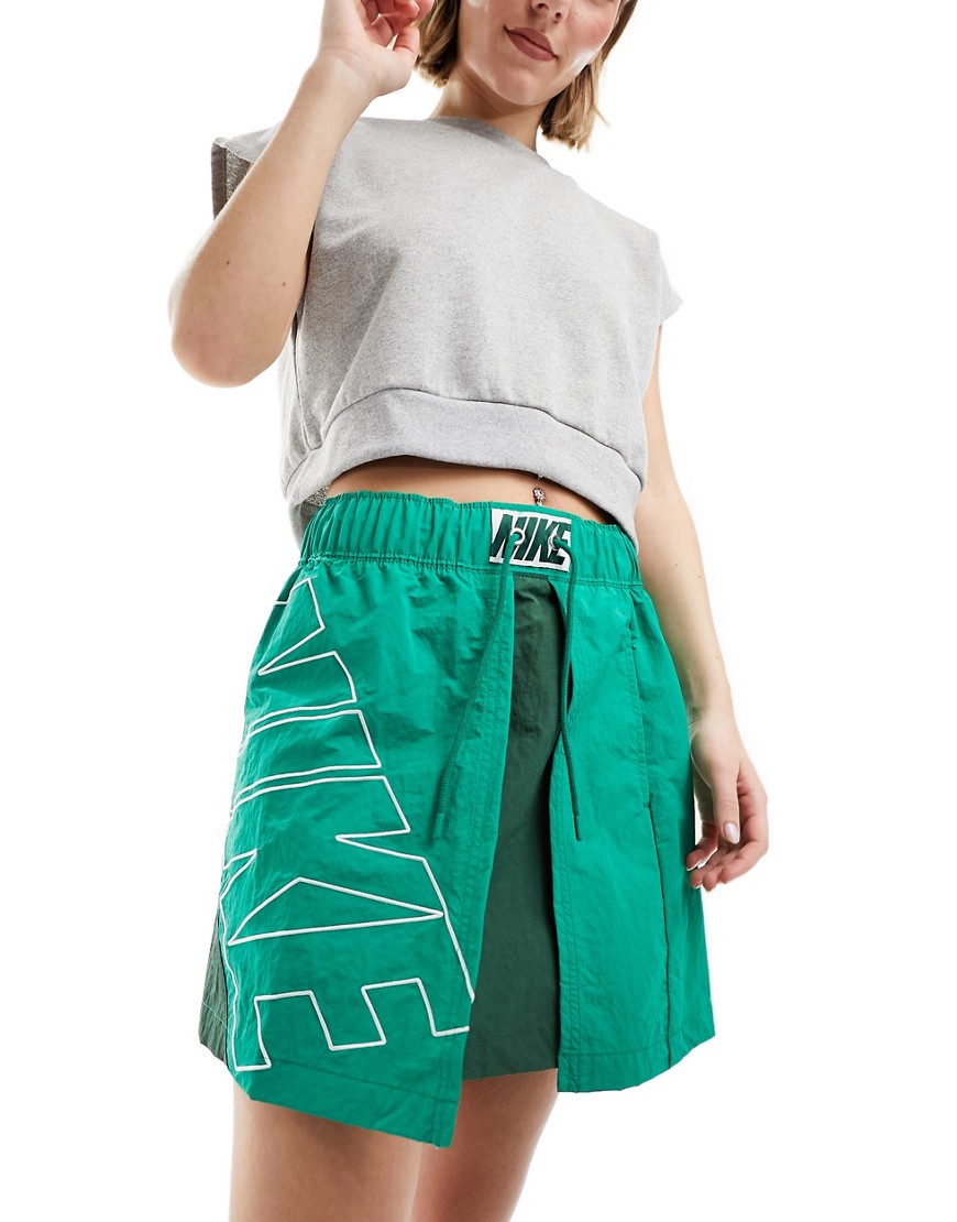 WWC skirt in green