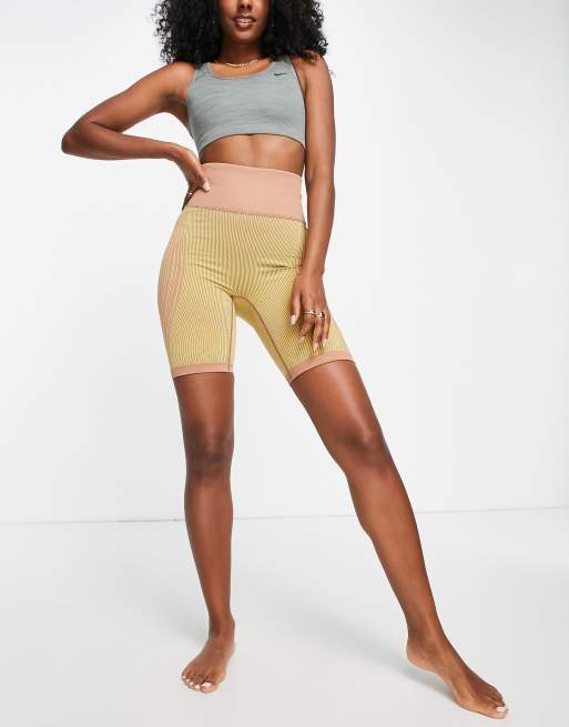 Short yoga taille discount haute