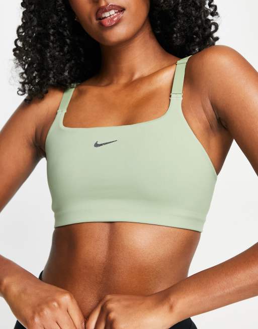 Nike dry versa clearance training crop top