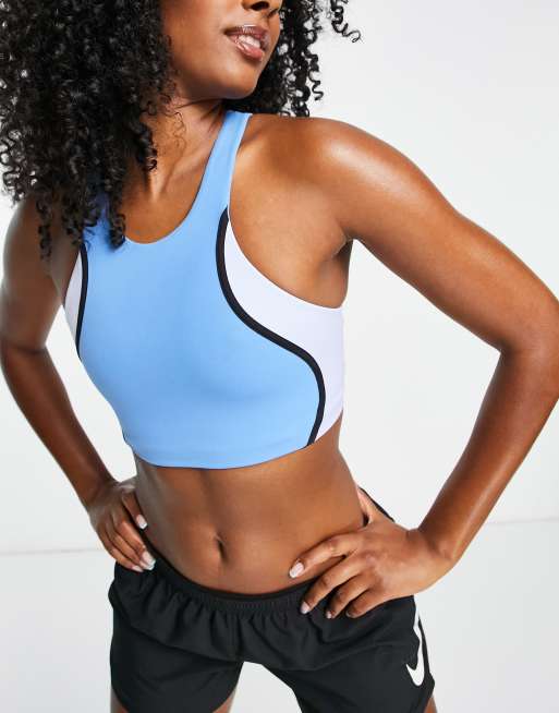 Nike Yoga – Dri-FIT – Blå, panelsydd sport-bh med medelstöd och swoosh-logga