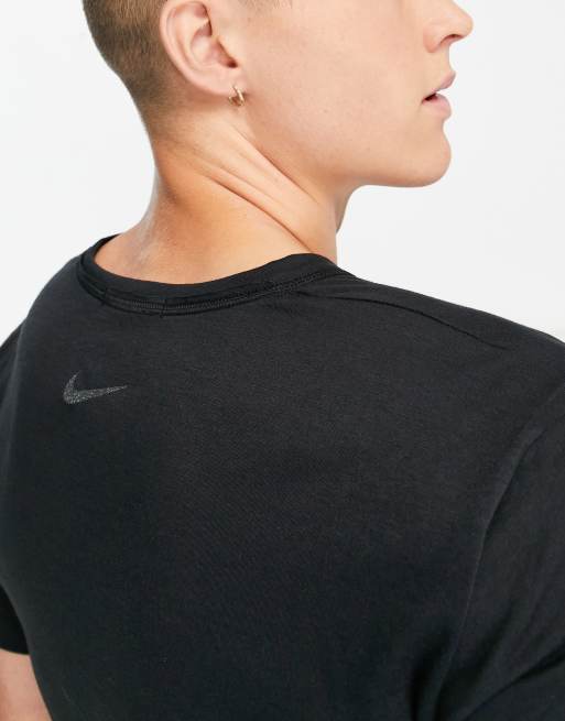 Pelágico práctica Te mejorarás Nike Yoga Dri-FIT Core t-shirt in black | ASOS