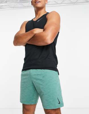 pantaloncini nike verde