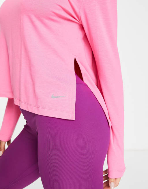 Nike - Yoga - Dri-FIT - Top met lange mouwen en split in de zoom in roze, 4 van 4