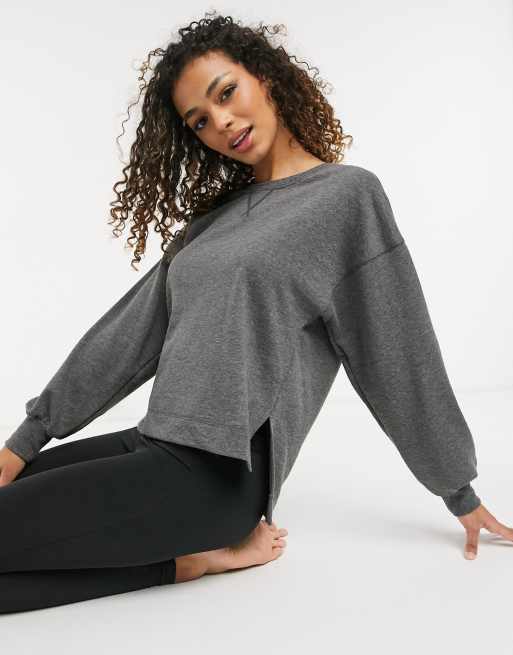 nike yoga crewneck