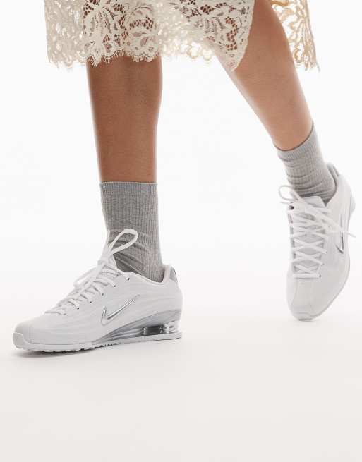 Nike - zapatillas Shox Z en blanco y plateado, 5 de 5