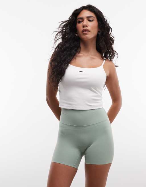 Nike Zenvy Training 5 inch shorts in light green , 2 of 5
