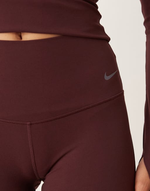 Nike – Zenvy – Vinröda, utsvängda leggings för träning med hög midja, 3 av 5