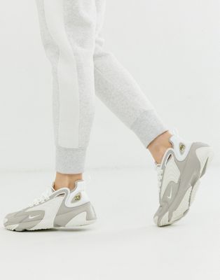Nike - Zoom 2K - Sneakers in beige en wit