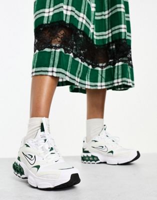 Nike Zoom Air Fire trainers in white and dark green - ASOS Price Checker