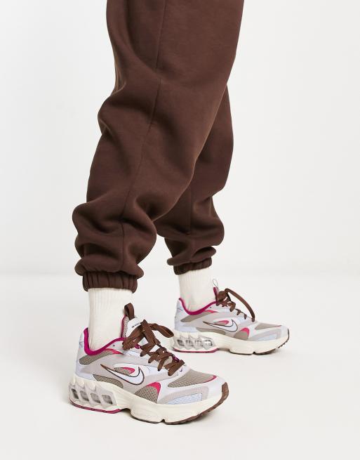 Nike Zoom Air Fire Sneaker in Grau, Blau und dynamischem Beerenrot