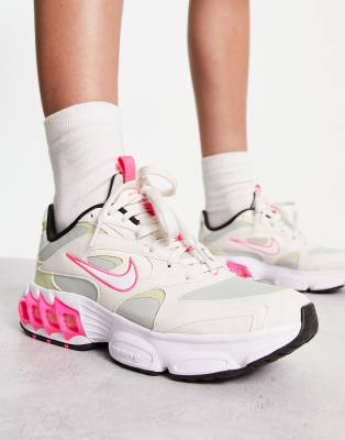 Nike - Zoom Air Fire - Sneaker in Silber und Hyper-Rosa