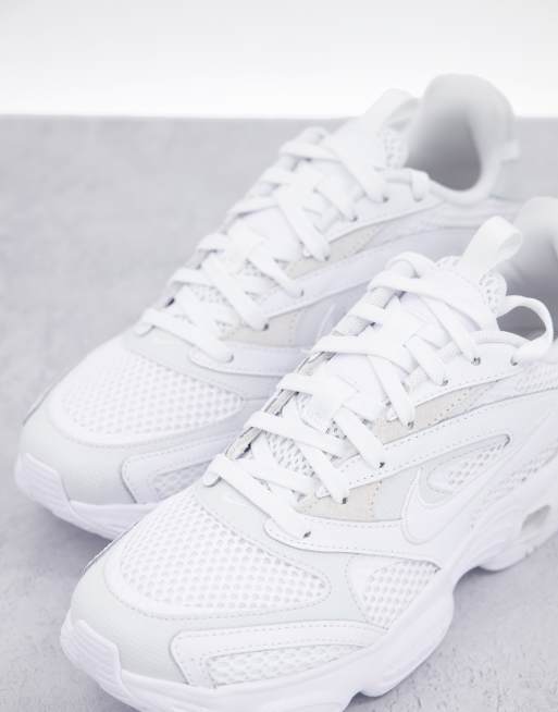 Nike Tech – Hera – Sneaker in Phantom-Weiß und hellem Orewood