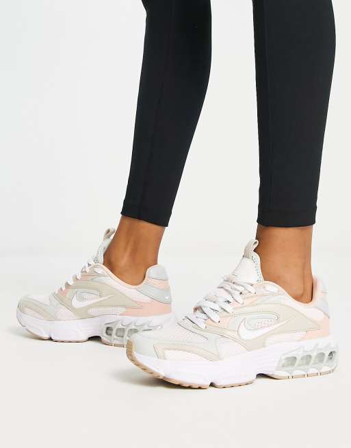 Nike - Zoom Air Fire - Sneakers in zachtroze en arctisch oranje
