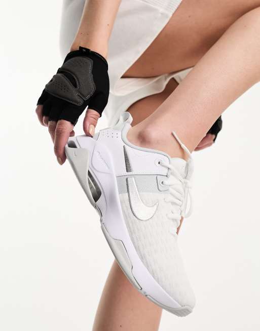 White womens nike on sale sneakers