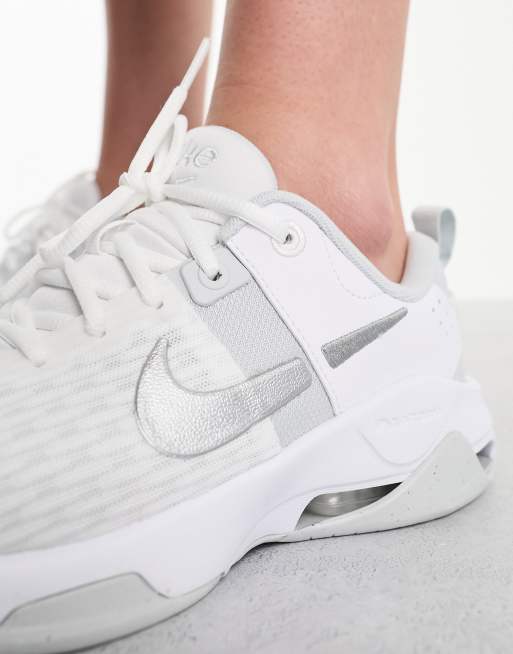 White nike hotsell zoom shoes